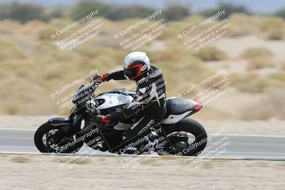 media/May-05-2025-Moto Forza (Mon) [[3c1838c5e5]]/2-B Group/Session 3 (Panning Test Turn 14 Inside)/